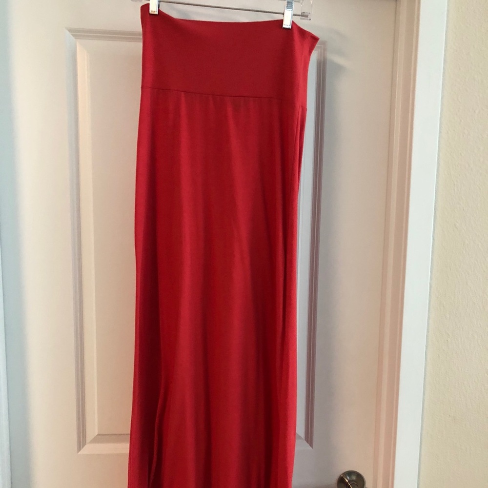 Red/orange maxi skirt perfect for a Sunday funday!